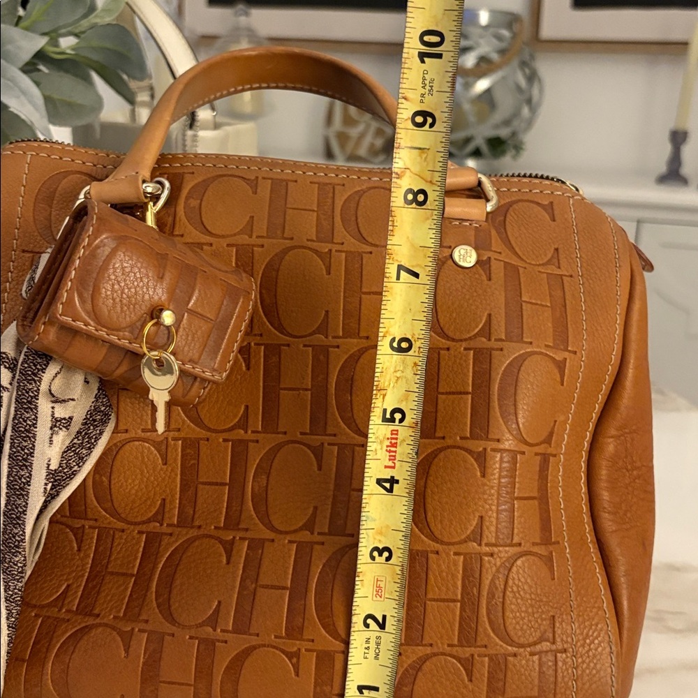 Brown Designer Carolina  Herrera Handbag - Picture 9 of 10